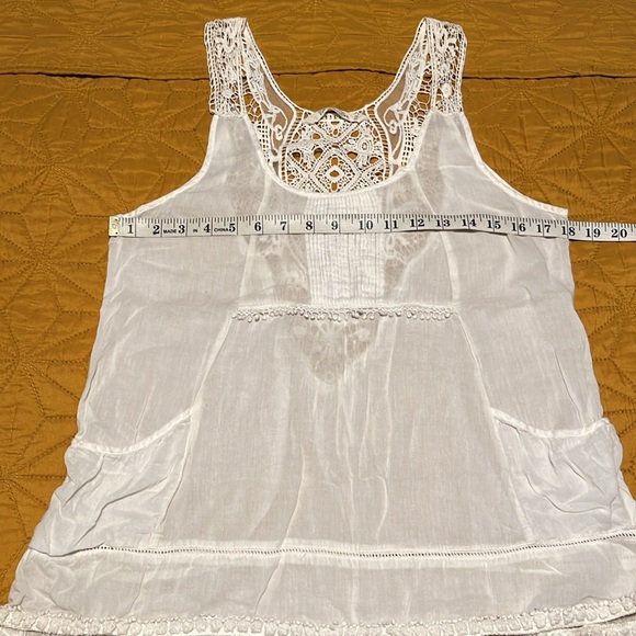🖤 Vanilla Star white crochet tank top with pockets size medium - Picture 8 of 10